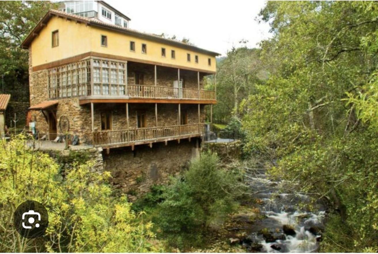 Acea Do Bubal Guest House Os Peares Eksteriør bilde